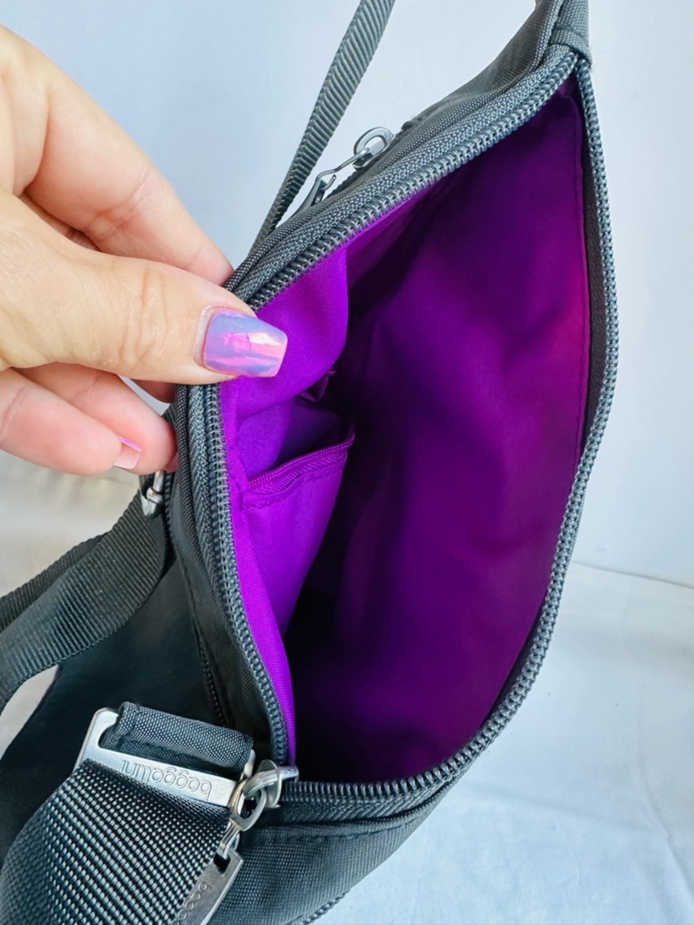 Baggallini Mini Sling 12 X 7 Crossbody - Picture 3 of 3